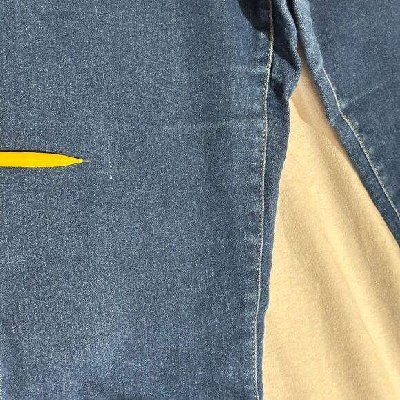 I.N.C. INTERNATIONAL CONCEPTS
Women's Pull-On Flare-Leg Jeans, cut-offs - Picture 3 of 7